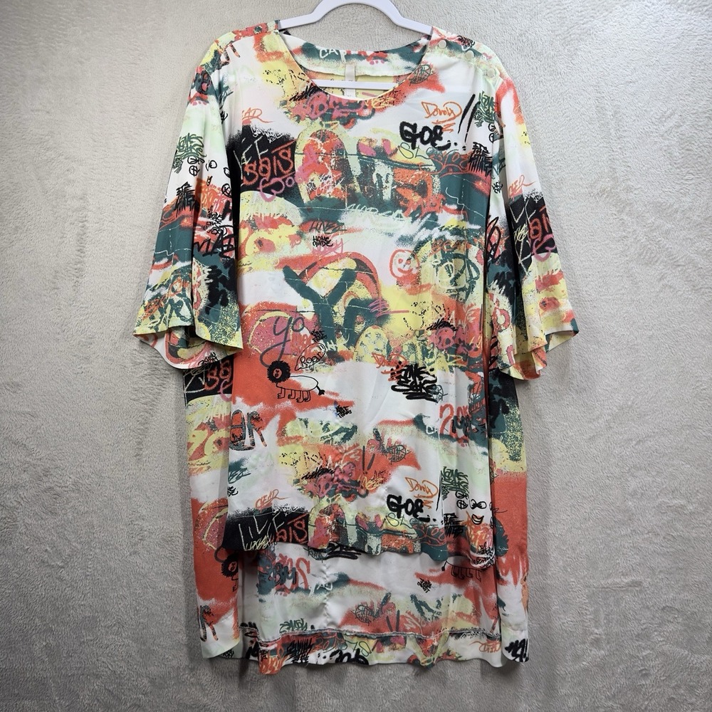 Seven7 Jeans x Melissa McCarthy Graffiti Print Blouse‎ Women's 2X Hi Low Tunic